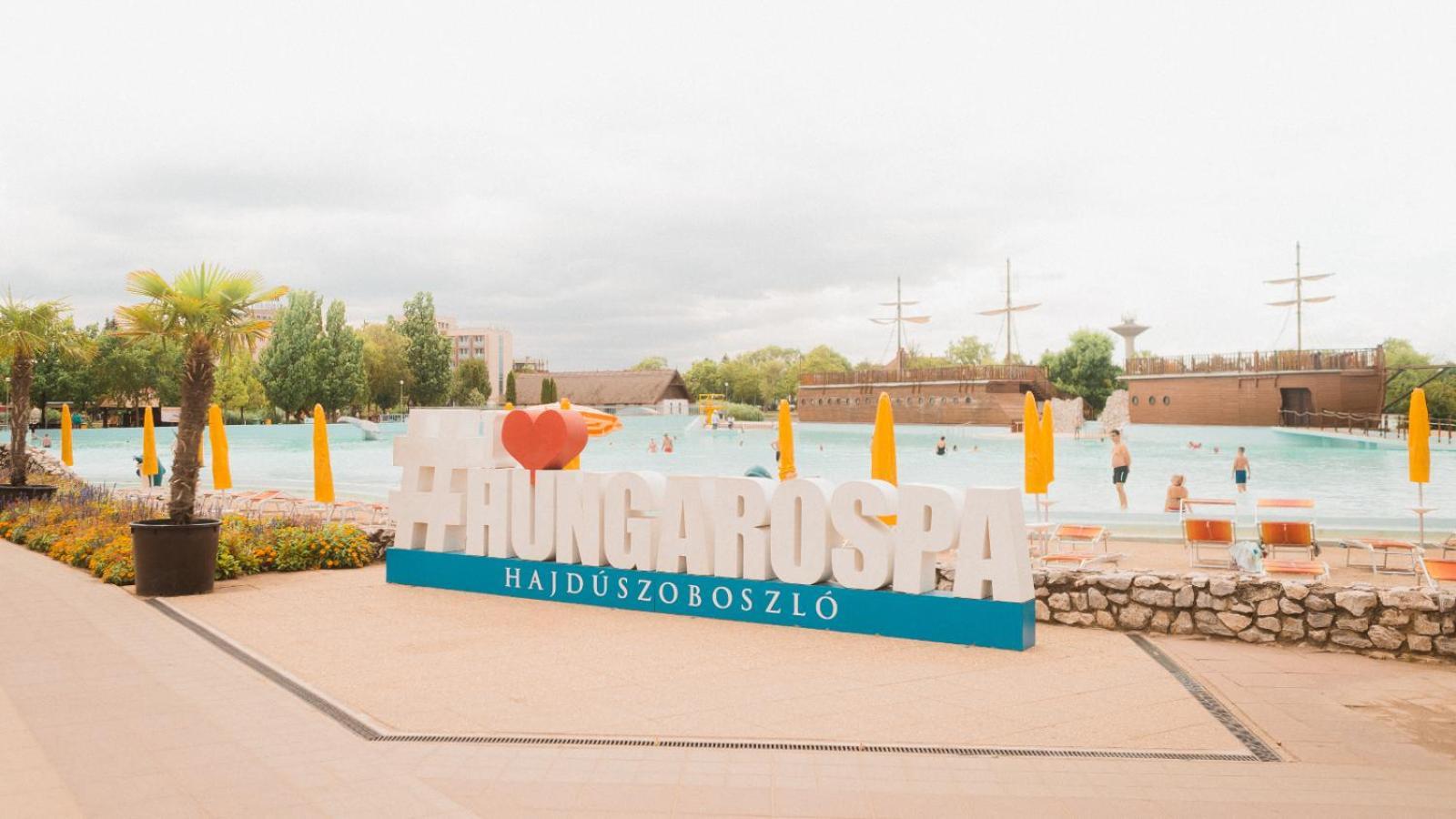 Hungarospa Thermal Camping Mobilhaz Хайдусобосло Экстерьер фото